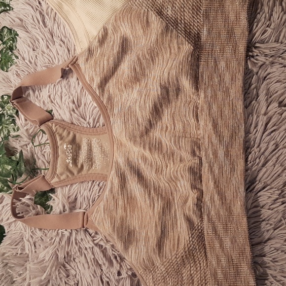 Set of Sports Bras Size XL - Picture 2 of 6